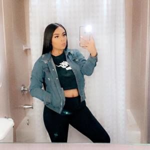 Meet your Posher, Violeta